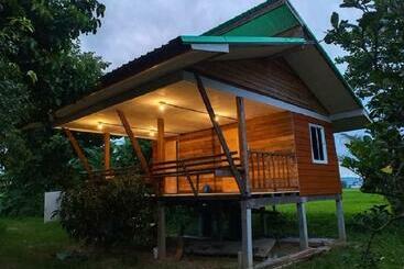 Khunkorn Fishing Farm Stay