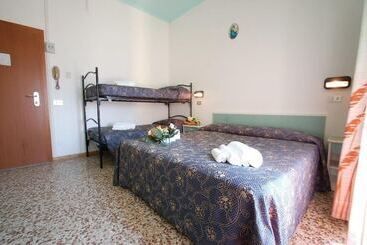 هتل Frontemare Beach