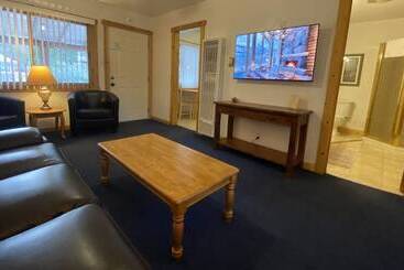 모텔 Fawndale Lodge