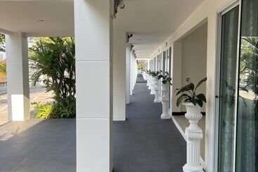 Pensão Ivory House Sriracha