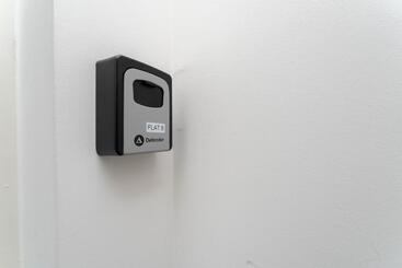 פנסיון One Bed Flat With Additional Double Mattress Suitable For 4