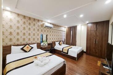 هتل Khách Sạn Crown Gần đại Học Nông Lâm Tn