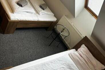 Пансион Restaurace A Penzion Na Stráni