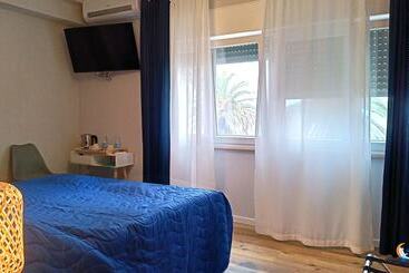 ベッドアンドブレックファースト Baia Di Luna