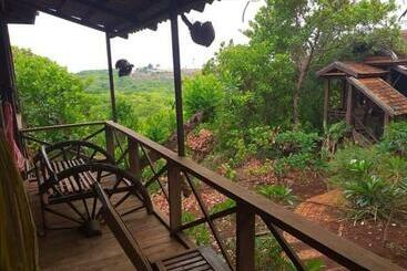 Bed and Breakfast Quiet Garden View Lodge&trekking