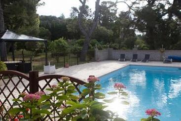 ペンション Room In Guest Room   Hong Kong Guest Room In The Heart Of The Vineyard