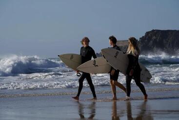 Общежитие Alaia Tiny House Between Volcanoes And Beach Breaks