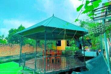 تختخواب و صبحانه Vani S Home