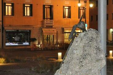 فندق صغير Nazionale Camere