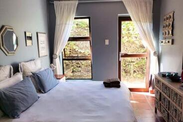 פנסיון Schafli Manor Wild Coast