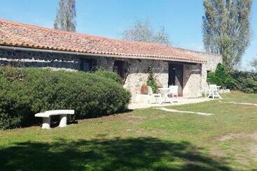 הוסטל Auberge La Boucholiere