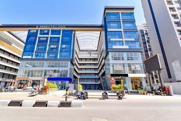 בית מלון כפרי Gold Palace Inn