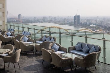Wink Icon Hotel Danang Riverside   Luxury Suites   24hrs Stay & Rooftop Pool Bar