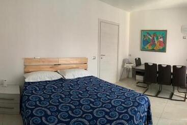 פנסיון Affittacamere Eroi