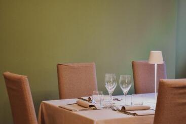 Cora Aparthotel Stradivari