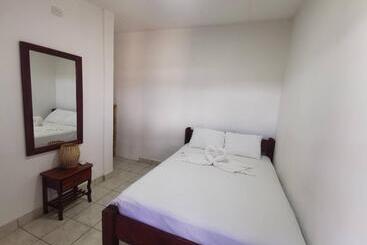 בית מלון כפרי Chale S House