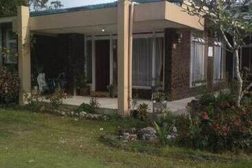 ホテル Express O 92070 Mando Homestay Syariah