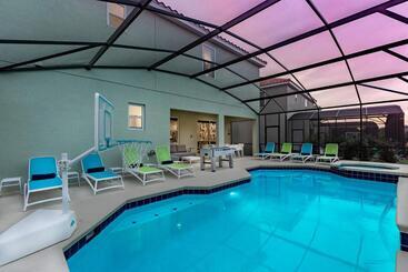 Villatel At Solterra Resort