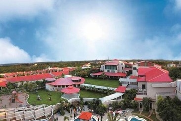 Отель Celestia Suites At Leonia