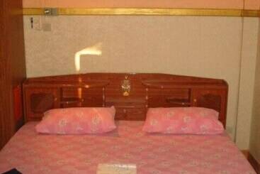 فندق Hollanda Montri Guesthouse