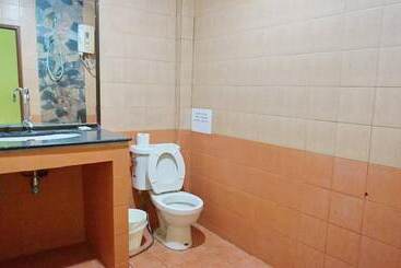 酒店 Kluay Mai Guest House