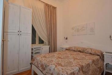 هتل La Scogliera