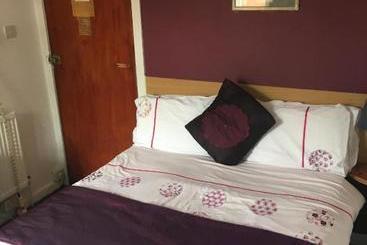 هتل White Lodge Inn