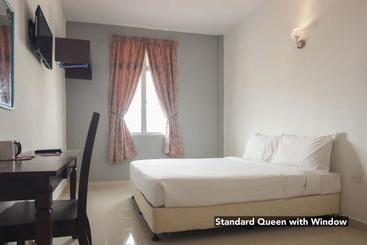 בית מלון כפרי Senyum Inn