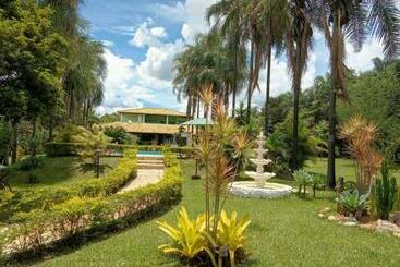 호스텔 Pousada Recanto Dos Ipês Olhos D água Go