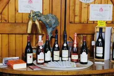 مبيت وإفطار Domaine Viticole Philippe Deschamps