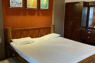 بنسيون Santhosh Ayurvidhana Health Resort
