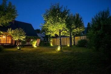 膳宿费 Zotlar House