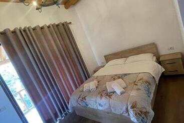 פנסיון Guest House Bracaj