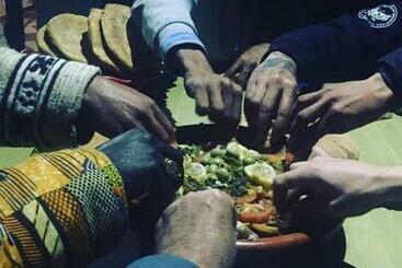 هاستل Boilers Surf House