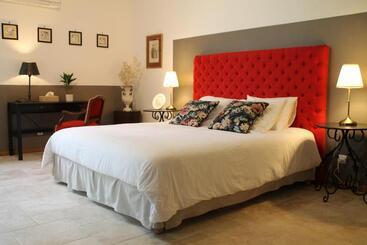 تختخواب و صبحانه Le Clos Bel Ami