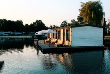 מלון דירות Floatel   De Schans Alphen