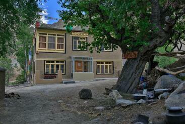 Sumdo Saspotse Farmstay