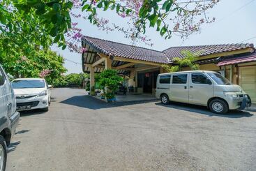 פנסיון Reddoorz @ Jalan Lintas Sumatera Lahat