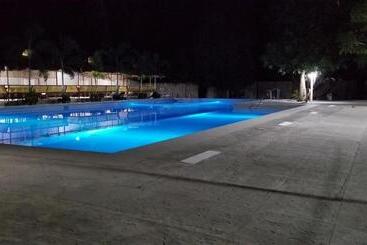 리조트 Buenavista Family Inn