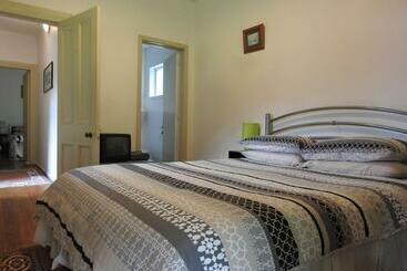 호스텔 Rata Lodge Accommodation