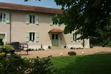 住宿加早餐 Domaine Serrot