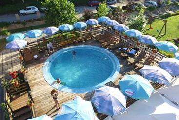 استراحتگاه Cuki Residence