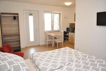 ペンション Apartmány Přítluky