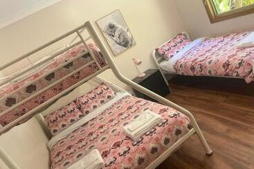 بيت Chiltern Lodge Country Retreat