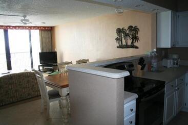 هتل Club Regency At Regency Towers