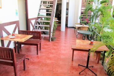 Hotel St. Nicolas Inn