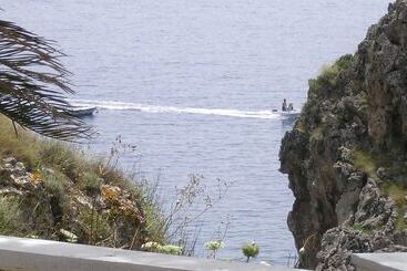 アパートホテル Valley Complex