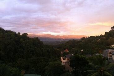 فندق Nature Walk Resort