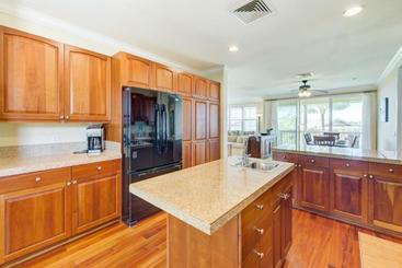 Nihilani 28c  2 Br Condo