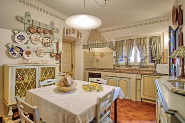 Villa Melograni